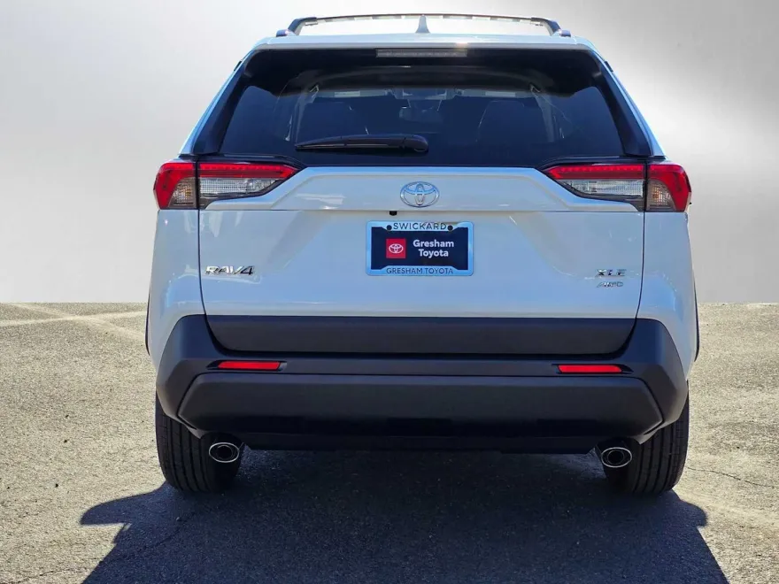 2025 Toyota RAV4 XLE photo 1