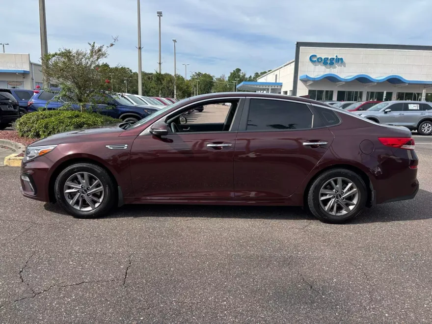 2020 Kia Optima LX photo 1