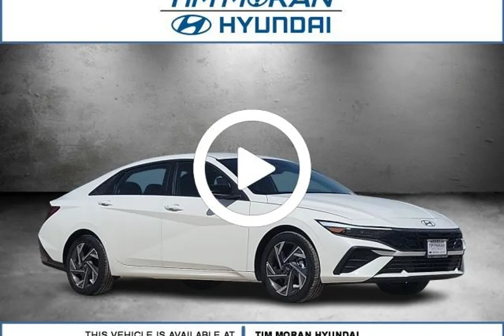 2025 Hyundai Elantra SEL Sport photo 1