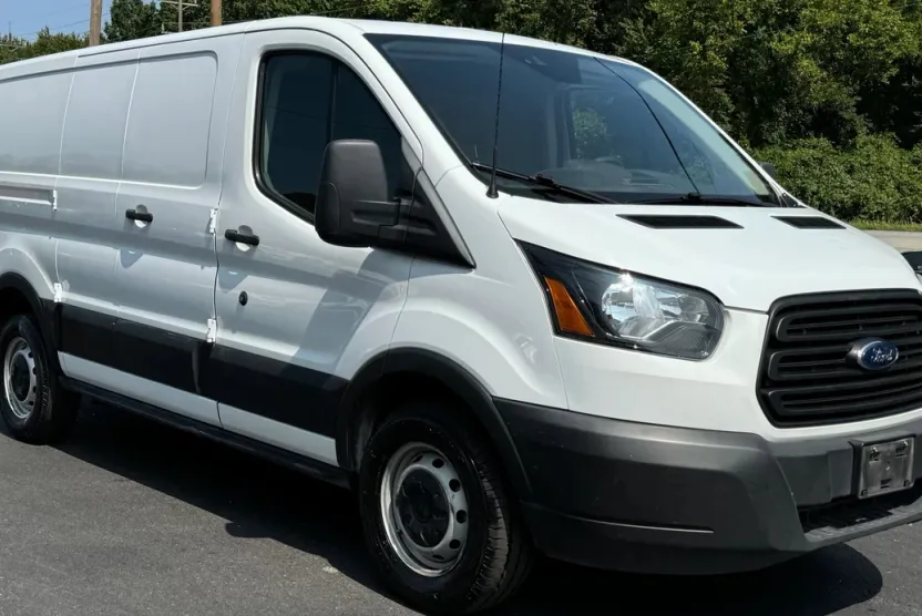 2019 Ford Transit Van photo 1