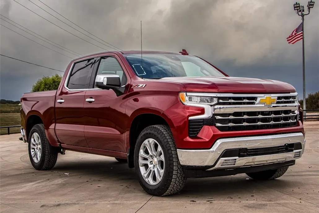 2025 Chevrolet Silverado 1500 LTZ photo 1