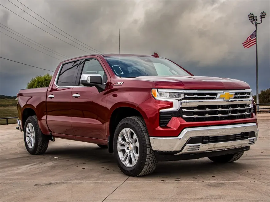2025 Chevrolet Silverado 1500 LTZ photo 1
