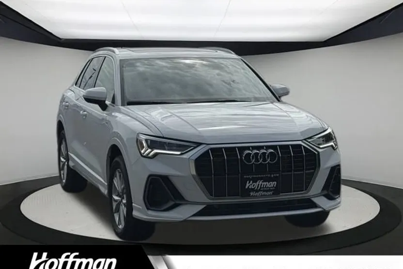 2025 Audi Q3 45 TFSI S line Premium photo 1