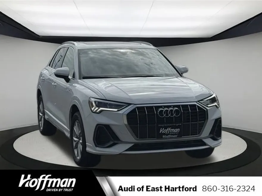 2025 Audi Q3 45 TFSI S line Premium photo 1