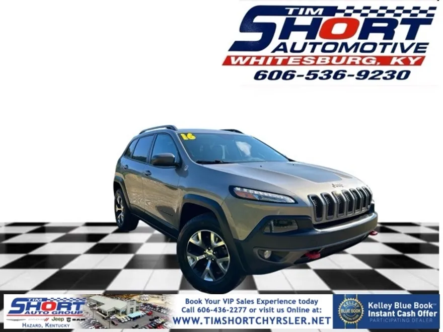 2016 Jeep Cherokee Trailhawk photo 1
