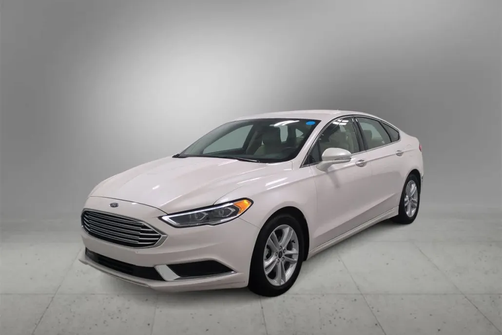 2018 Ford Fusion SE photo 1
