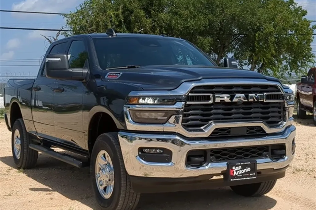 2025 Ram 2500 Tradesman photo 1