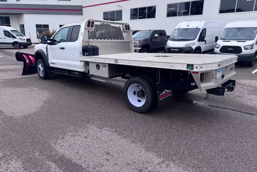 2023 Ford F-550 XLT photo 1