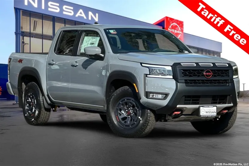 2025 Nissan Frontier PRO-4X photo 1