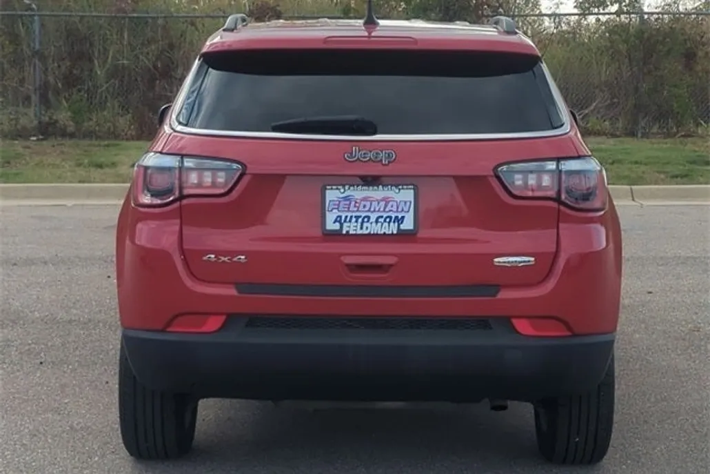 2018 Jeep Compass Latitude photo 1