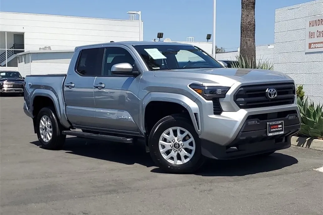2024 Toyota Tacoma SR5 photo 1