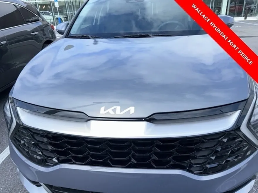 2024 Kia Sportage EX photo 1