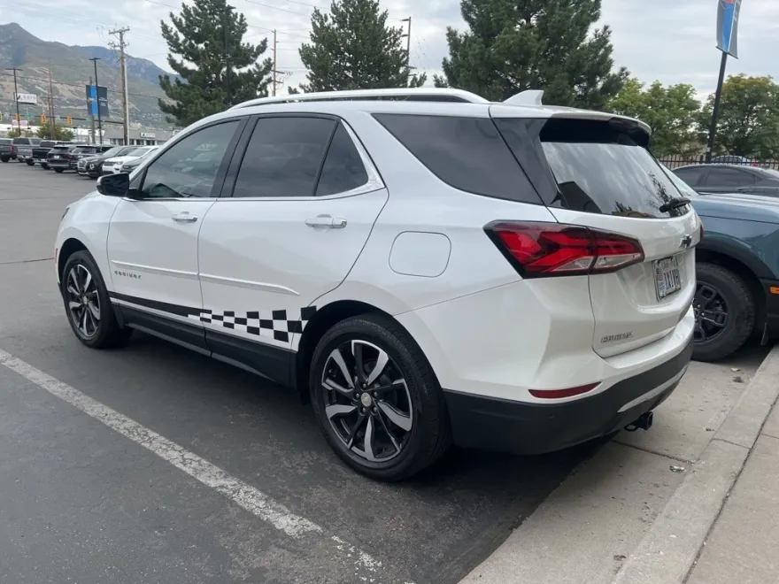 2022 Chevrolet Equinox Premier photo 1