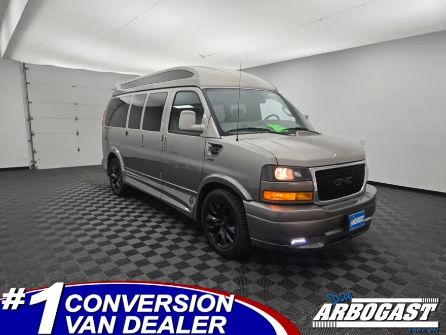 2023 Gmc Savana 2500 Cargo photo 1
