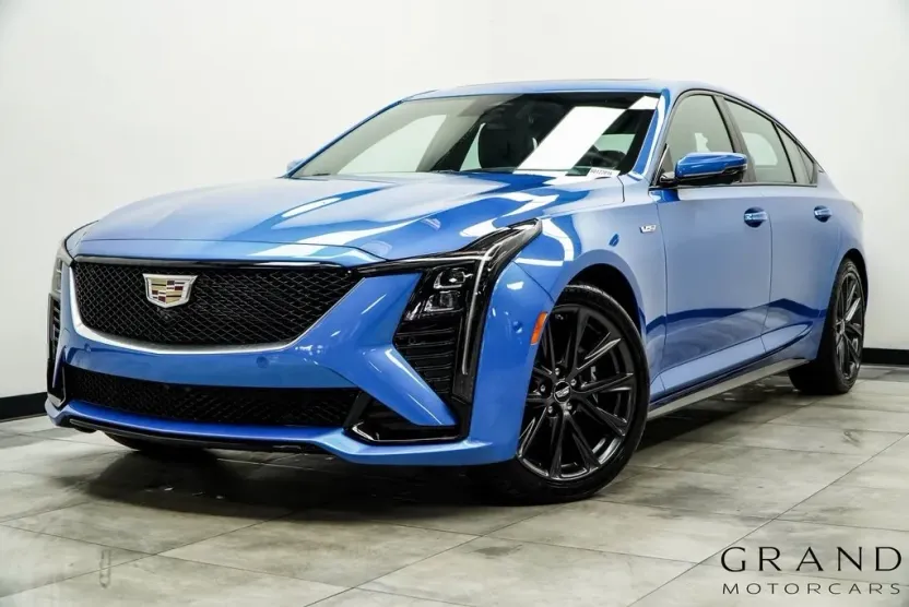 2025 Cadillac CT5 V photo 1