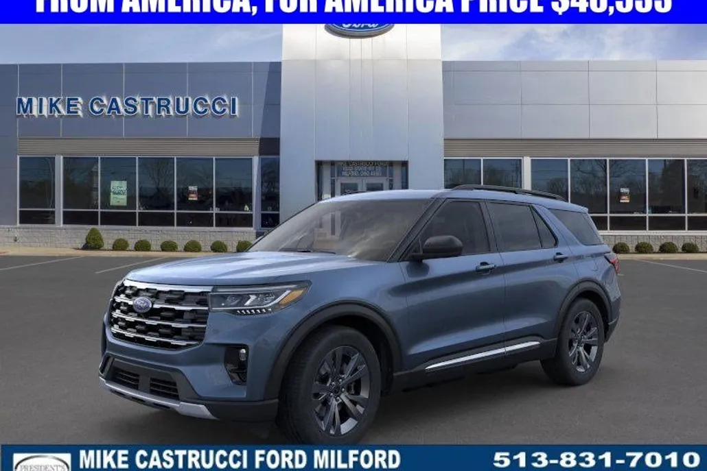 2025 Ford Explorer photo 1