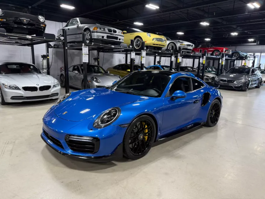 2018 Porsche 911 Turbo S photo 1