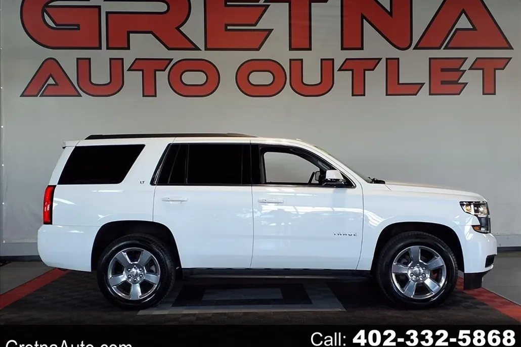 2016 Chevrolet Tahoe LT photo 1