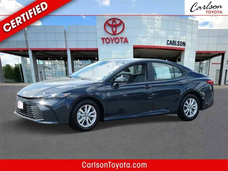 2025 Toyota Camry LE photo 1