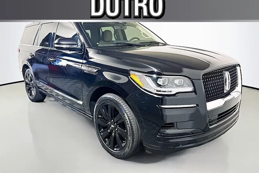 2022 Lincoln Navigator Reserve photo 1