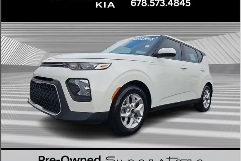 2022 Kia Soul LX photo 1