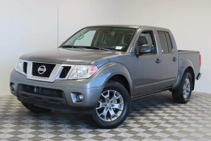 2020 Nissan Frontier SV Crew Cab photo 1