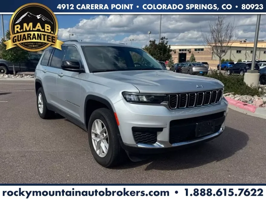 2023 Jeep Grand Cherokee Laredo Altitude photo 1
