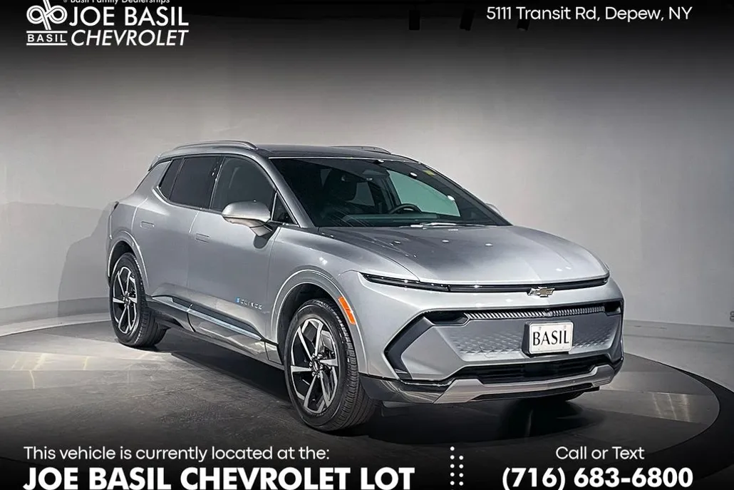 2024 Chevrolet Equinox EV 1LT photo 1