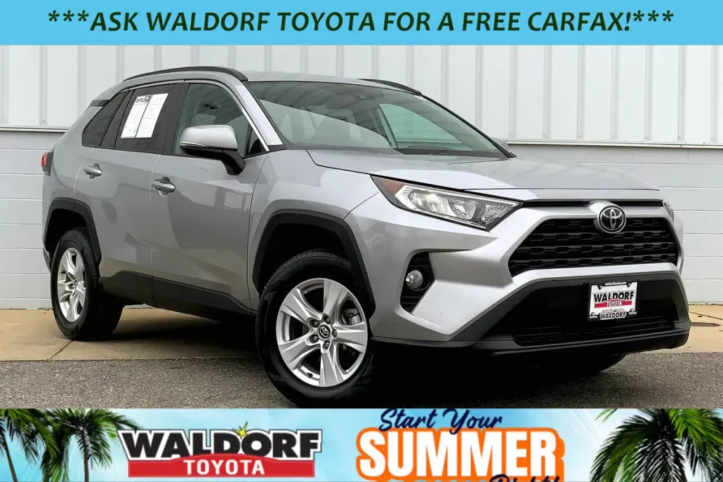 2021 Toyota RAV4 XLE photo 1
