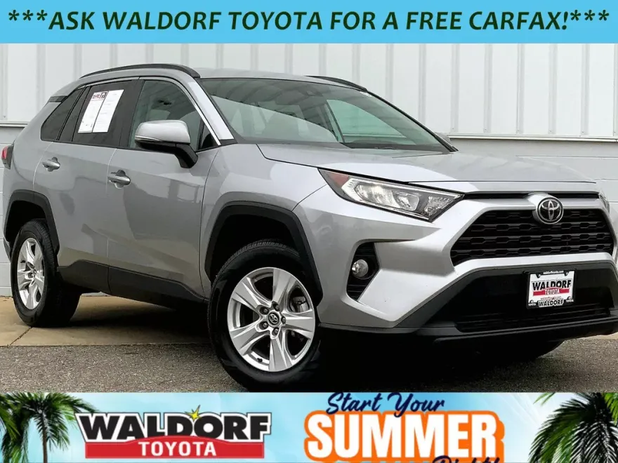 2021 Toyota RAV4 XLE photo 1