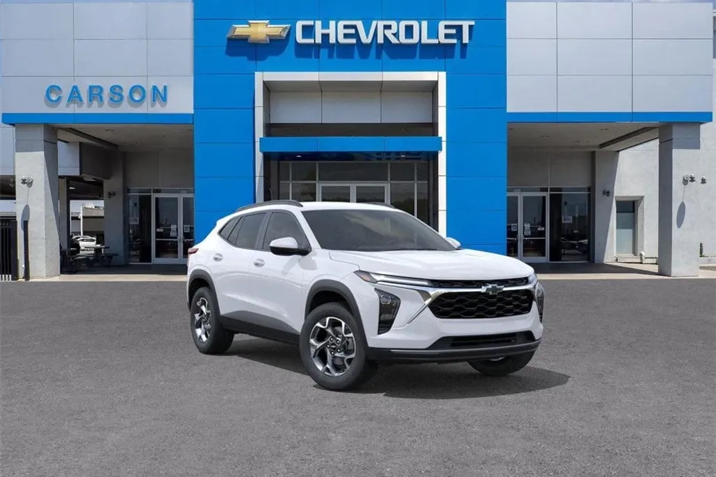 2025 Chevrolet Trax LT photo 1