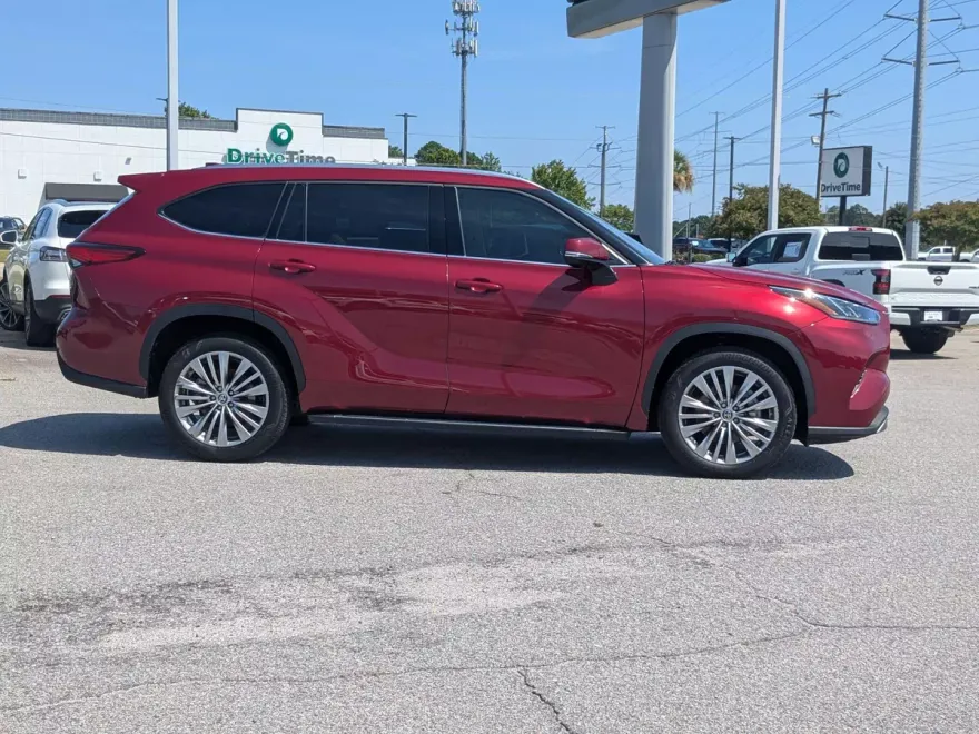 2022 Toyota Highlander Platinum photo 1