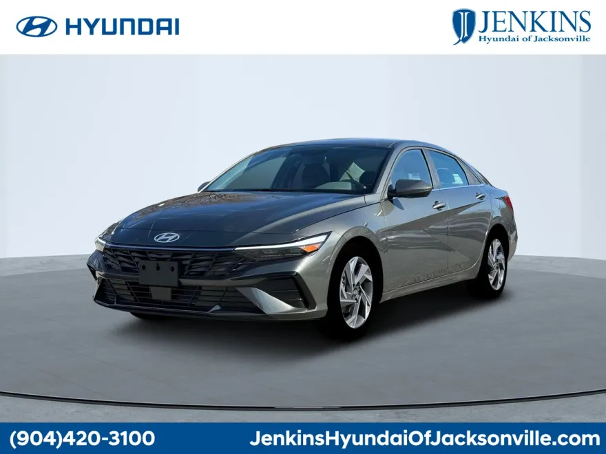 2025 Hyundai Elantra SEL Convenience photo 1