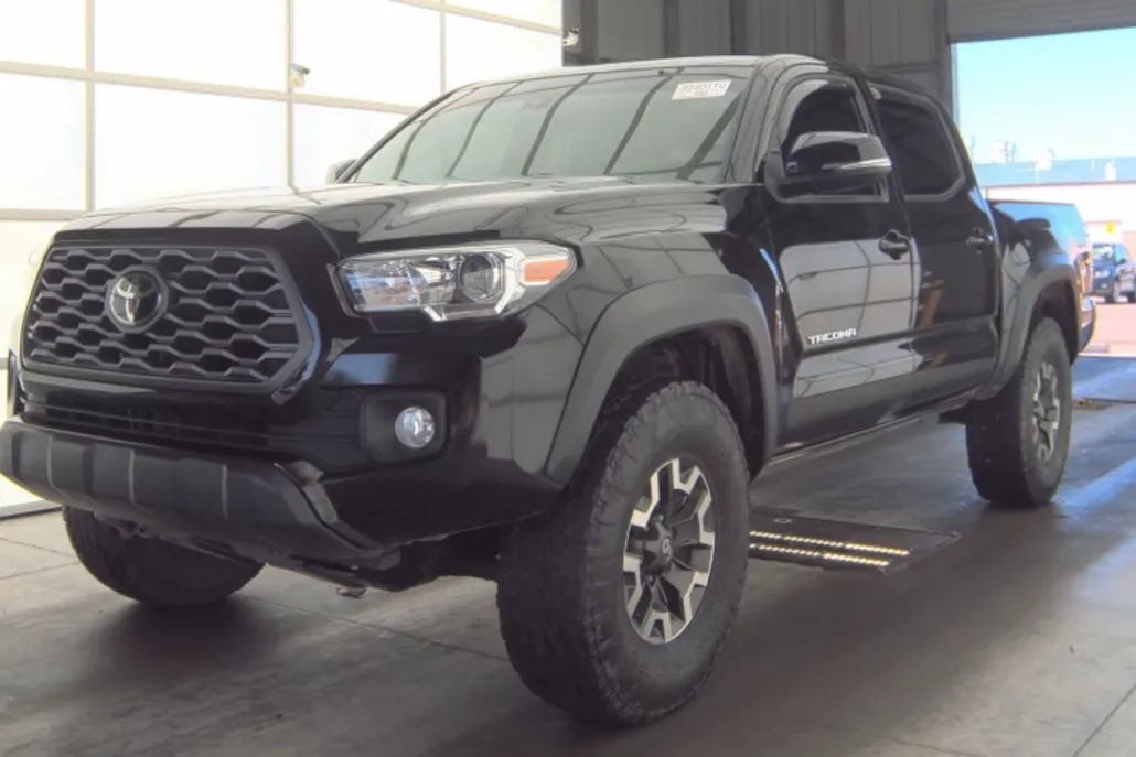 2023 Toyota Tacoma TRD Off-Road V6 photo 1