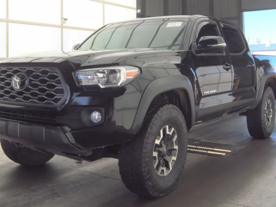 2023 Toyota Tacoma TRD Off-Road V6 photo 1