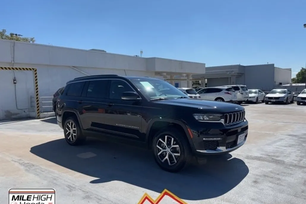 2024 Jeep Grand Cherokee Limited photo 1