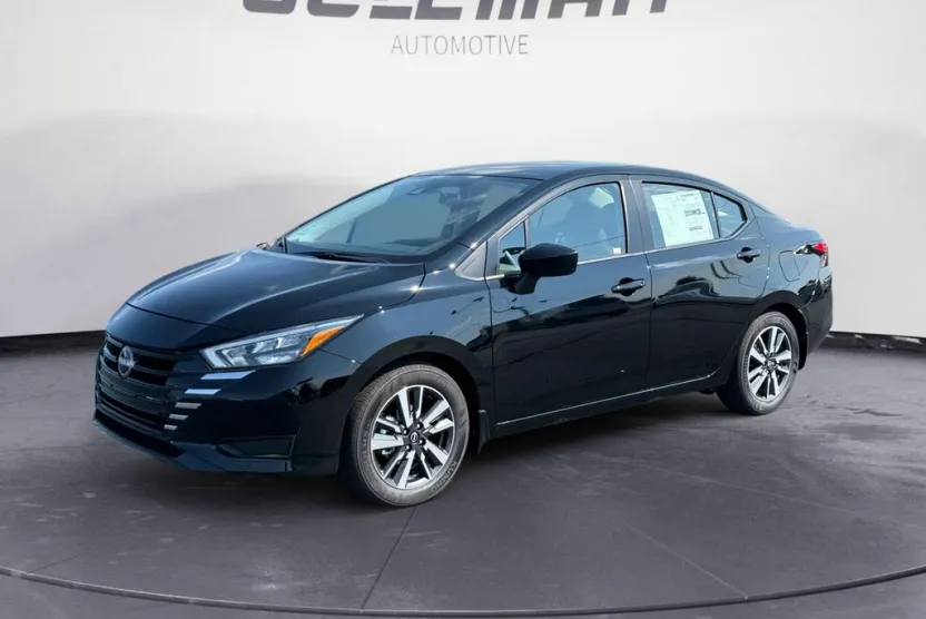 2025 Nissan Versa 1.6 SV photo 1