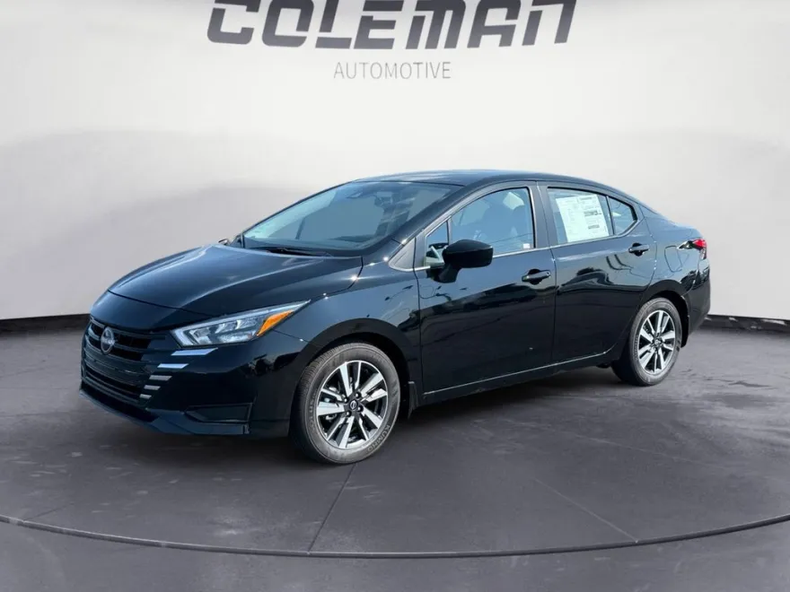 2025 Nissan Versa 1.6 SV photo 1