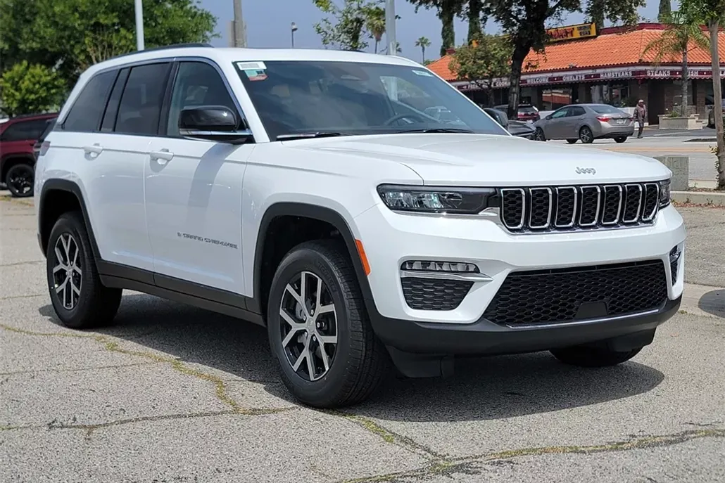 2025 Jeep Grand Cherokee Limited photo 1