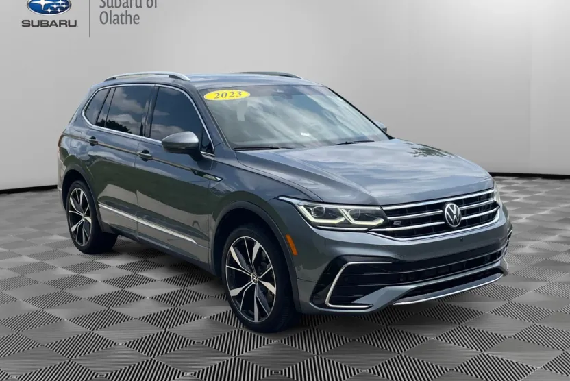 2023 Volkswagen Tiguan SEL R-Line Black photo 1