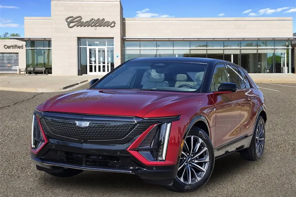 2025 Cadillac Lyriq Sport photo 1