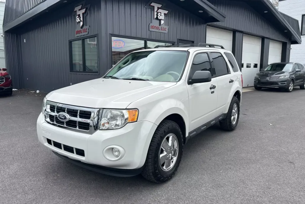2012 Ford Escape XLT photo 1