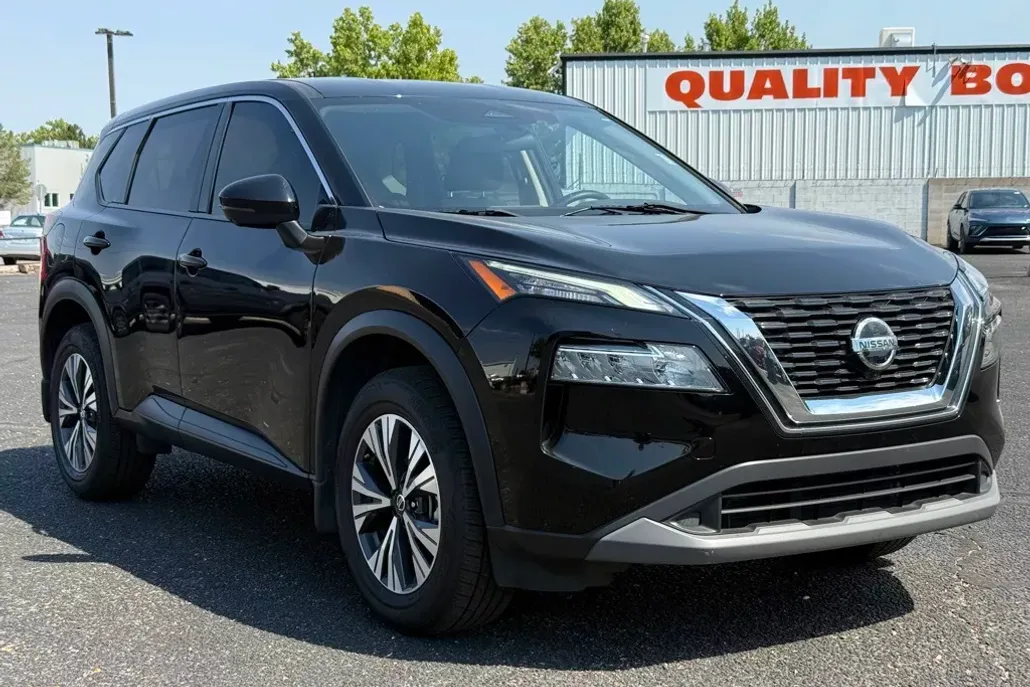 2021 Nissan Rogue SV photo 1