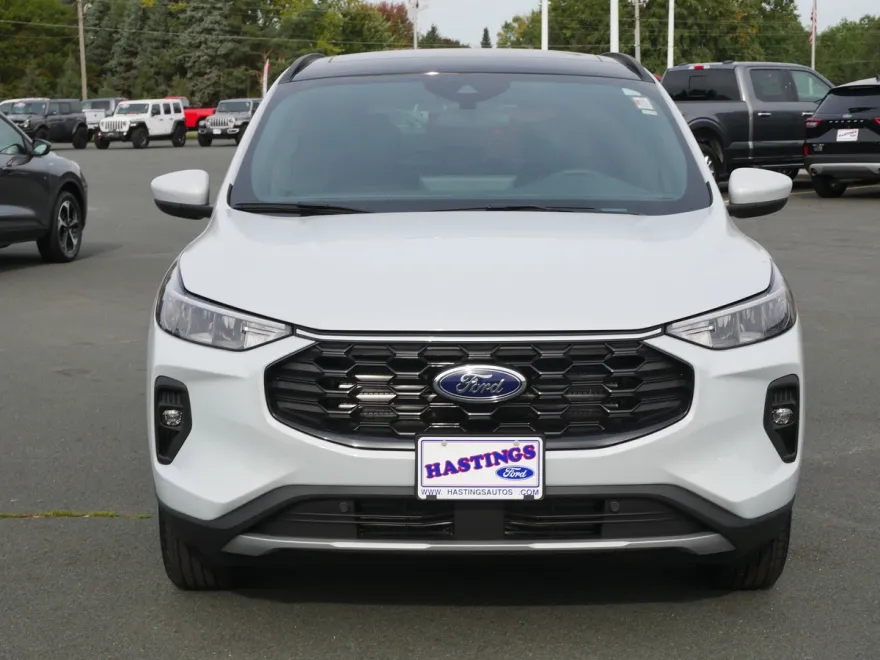 2026 Ford Escape ST-Line Select photo 1