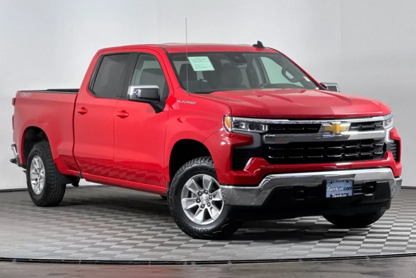 2023 Chevrolet Silverado 1500 LT photo 1