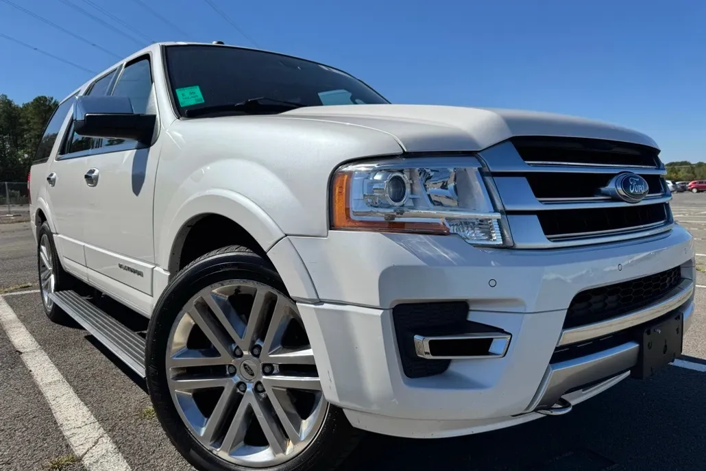 2016 Ford Expedition Platinum photo 1