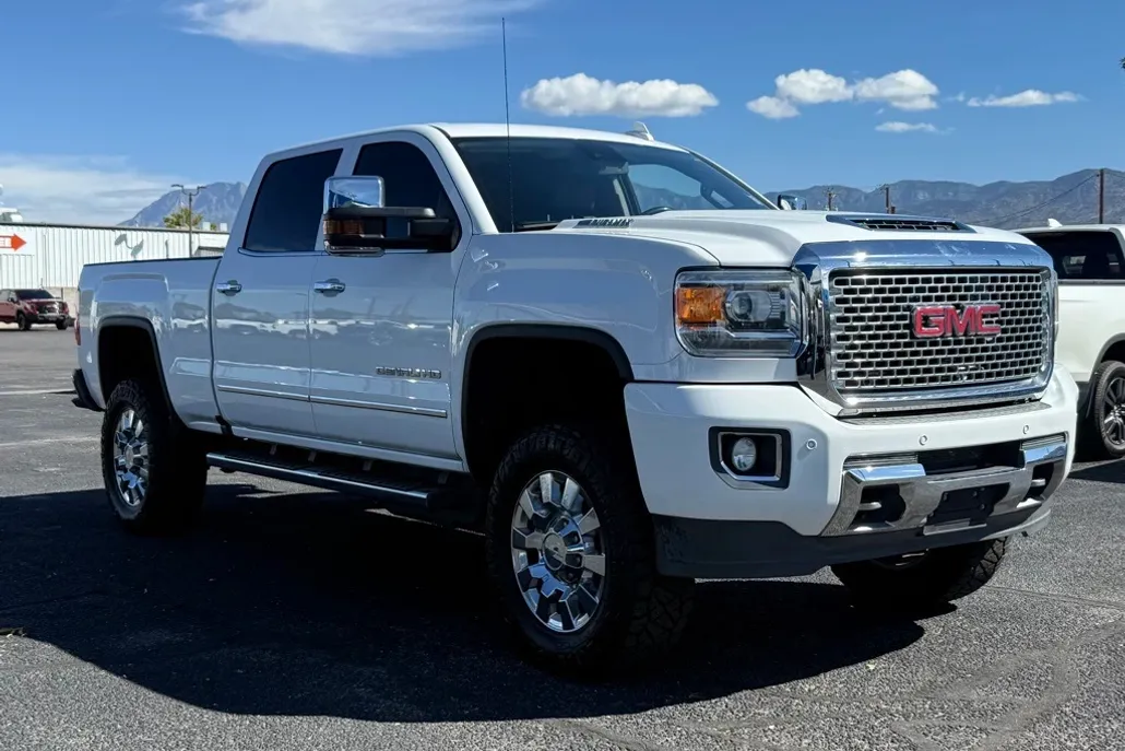 2017 Gmc Sierra Denali photo 1