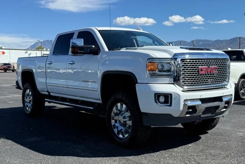 2017 Gmc Sierra Denali photo 1