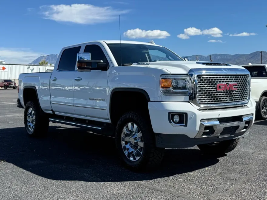 2017 Gmc Sierra Denali photo 1