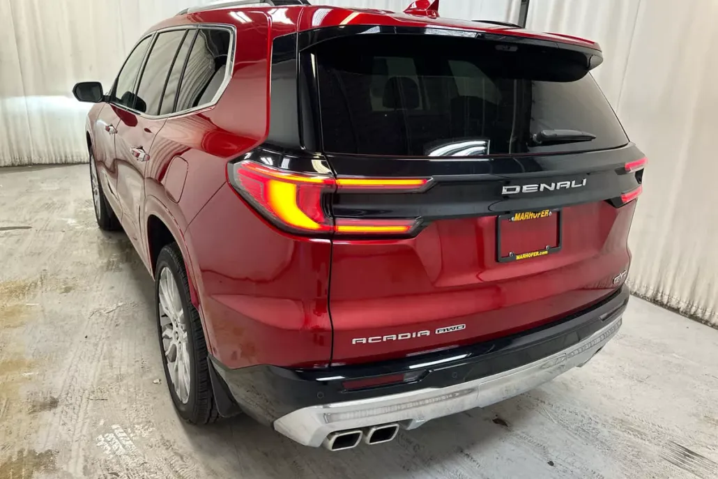 2025 Gmc Acadia Denali photo 1